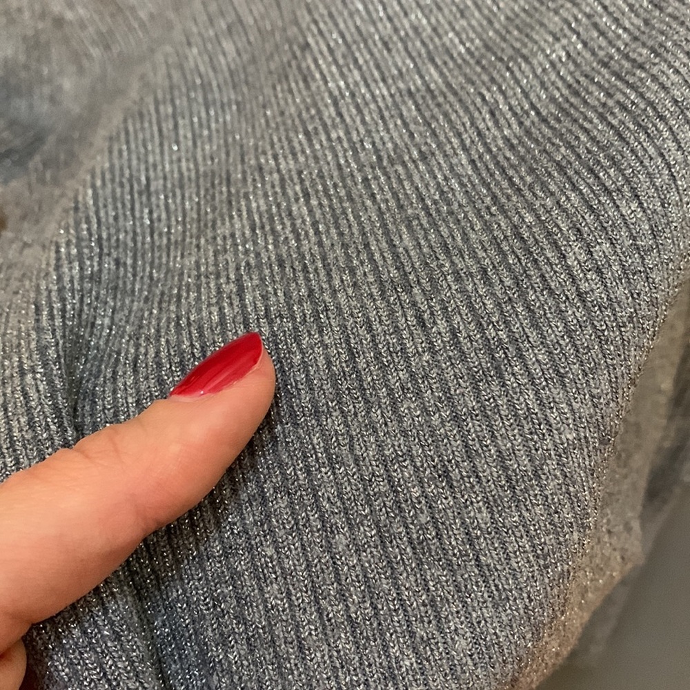 Sparkly grey / silver turtleneck - Picture 3 of 4